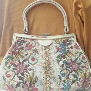 Vintage-Antique Woven Handbag